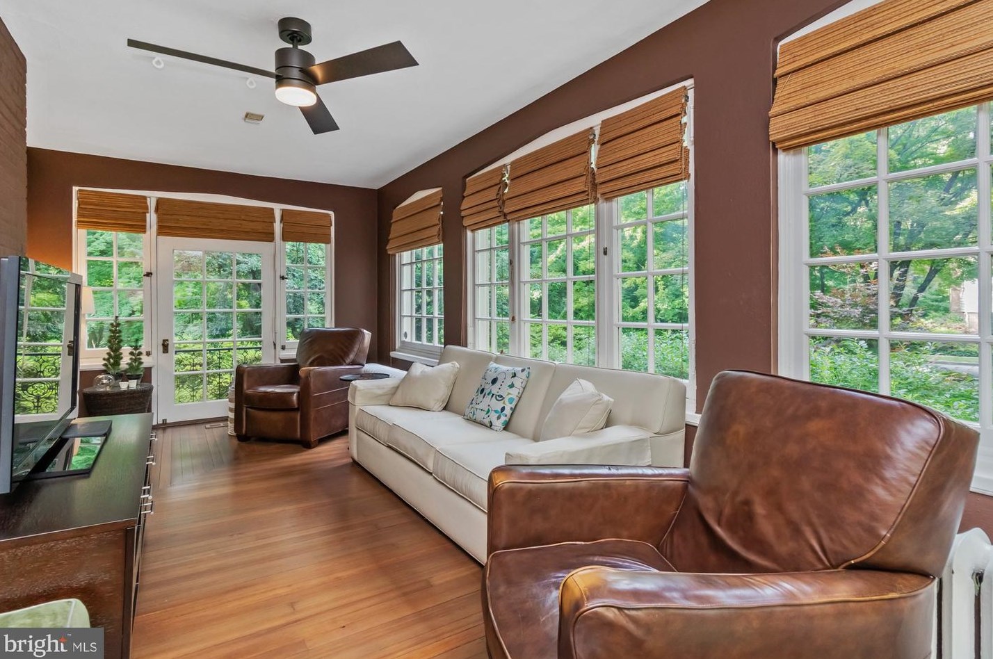 401 Edgevale Rd, Baltimore MD  21210-1915 exterior