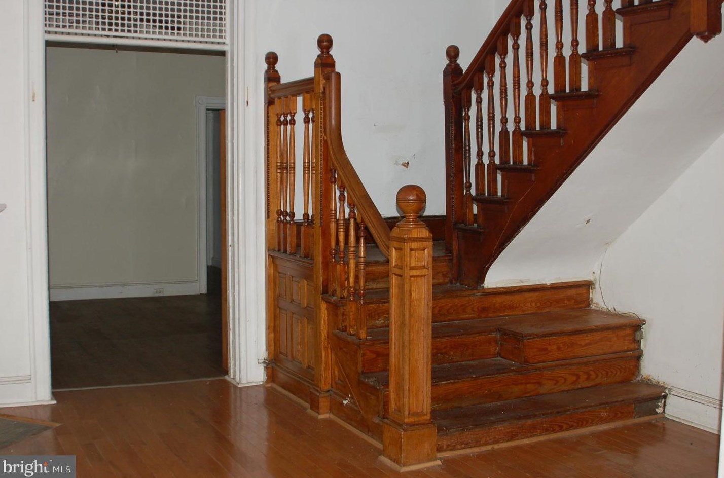 722 Reservoir St, Baltimore MD  21217-4655 exterior