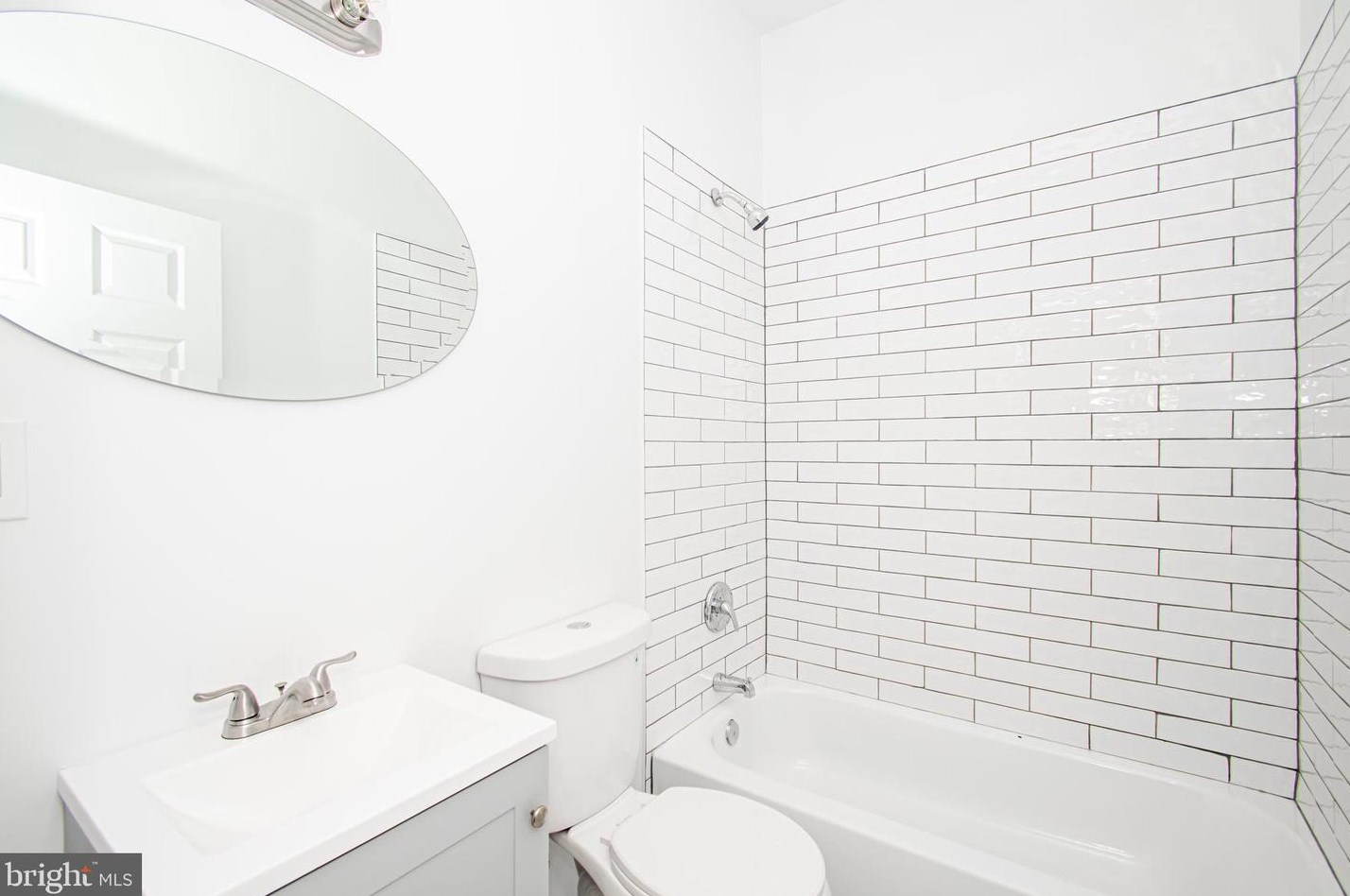 2027 Mcculloh St, Baltimore MD  21217-3530 exterior