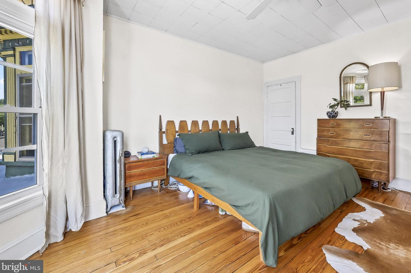 3831 Roland Ave, Baltimore MD  21211-2040 exterior