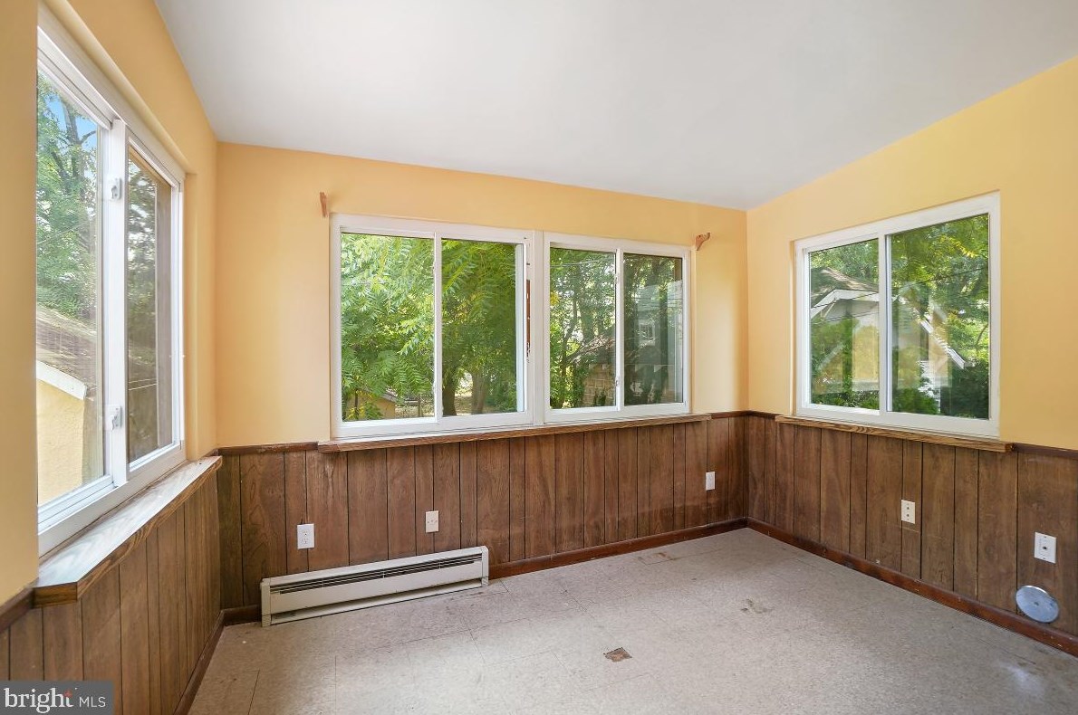 3031 Northern Pkwy, Baltimore MD 21215-4732 exterior