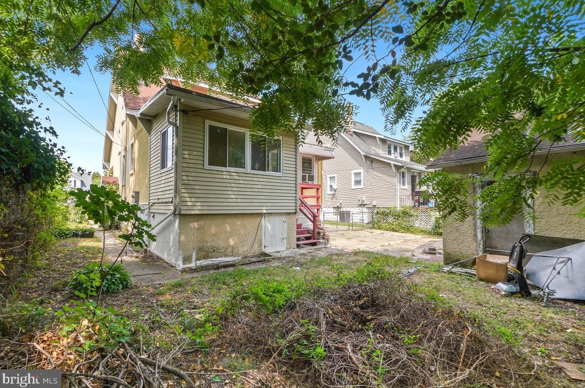 3031 Northern Pkwy, Baltimore MD 21215-4732 exterior