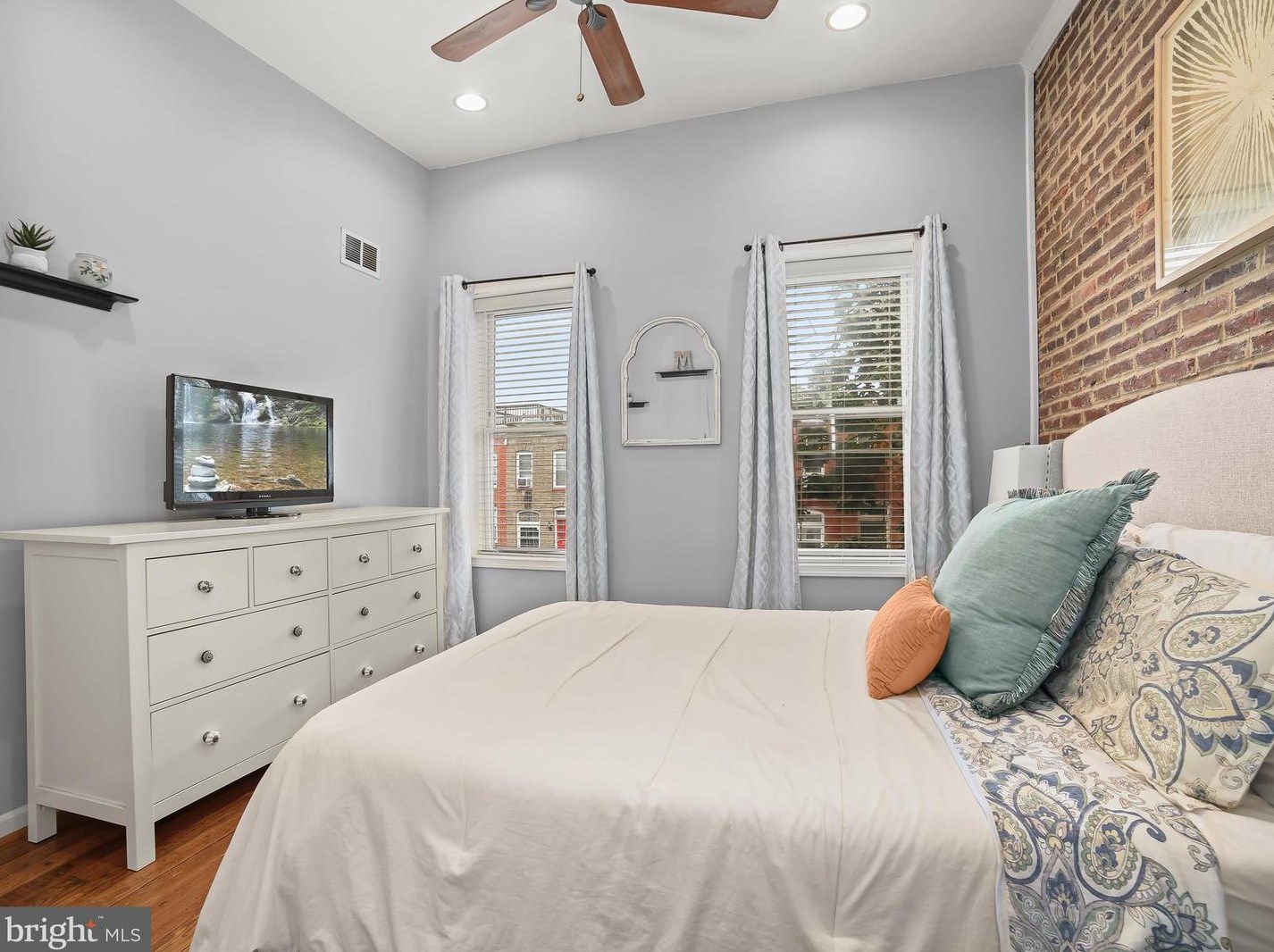 511 Luzerne Ave, Baltimore MD 21205-2610 exterior