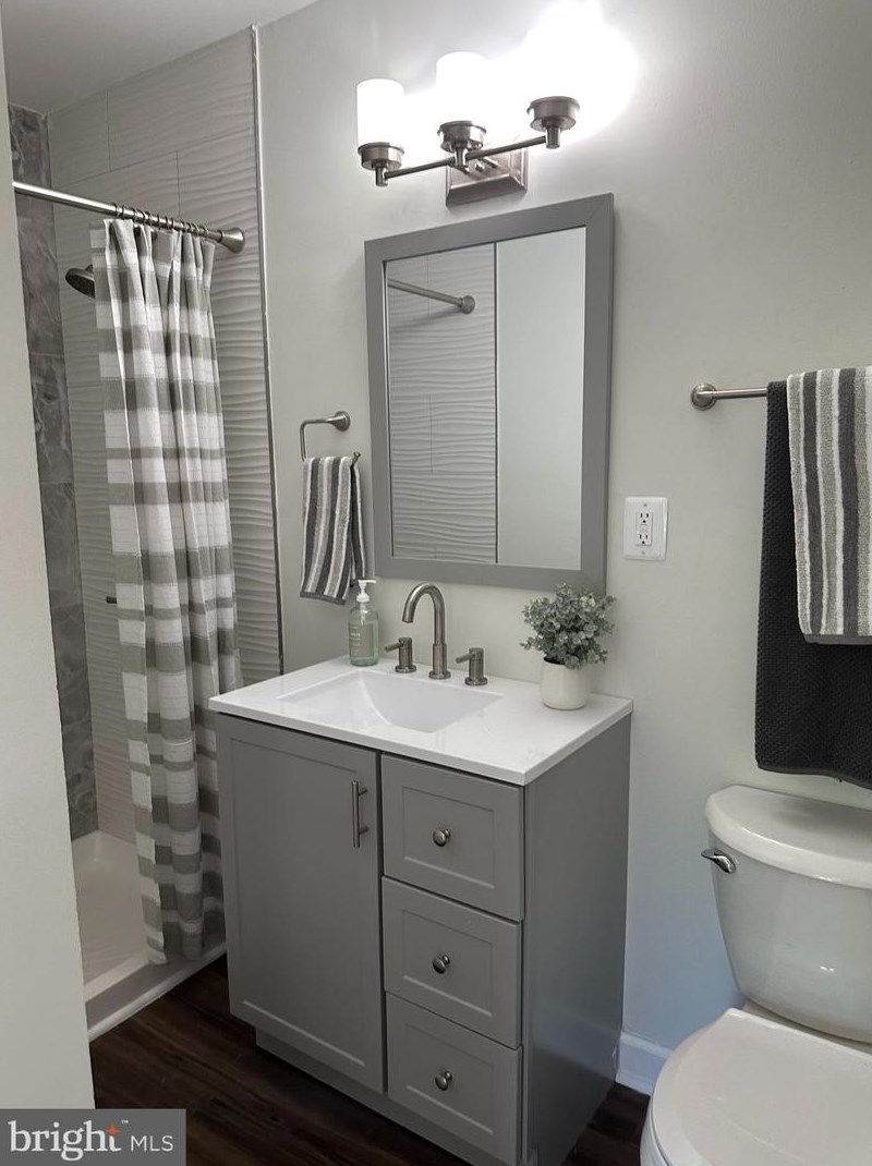 4108 Parkside Dr, Baltimore MD  21206-6330 exterior