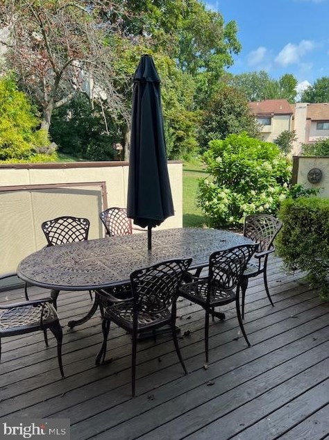 4440 Roland Spg Dr, Baltimore MD 21210-2707 exterior