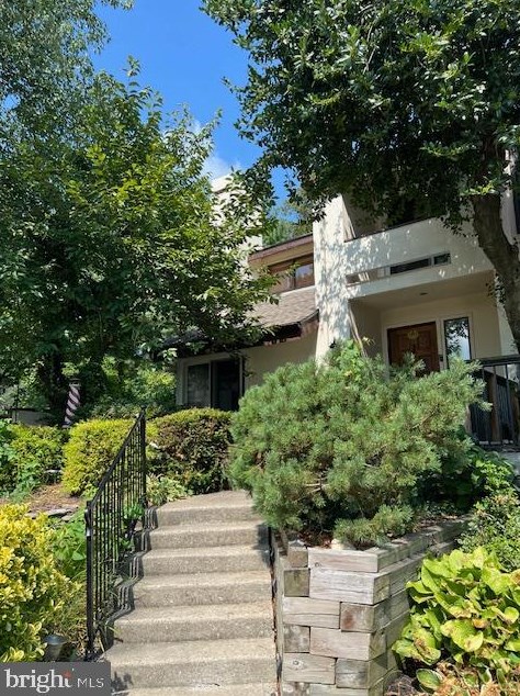 4440 Roland Spg Dr, Baltimore MD 21210-2707 exterior