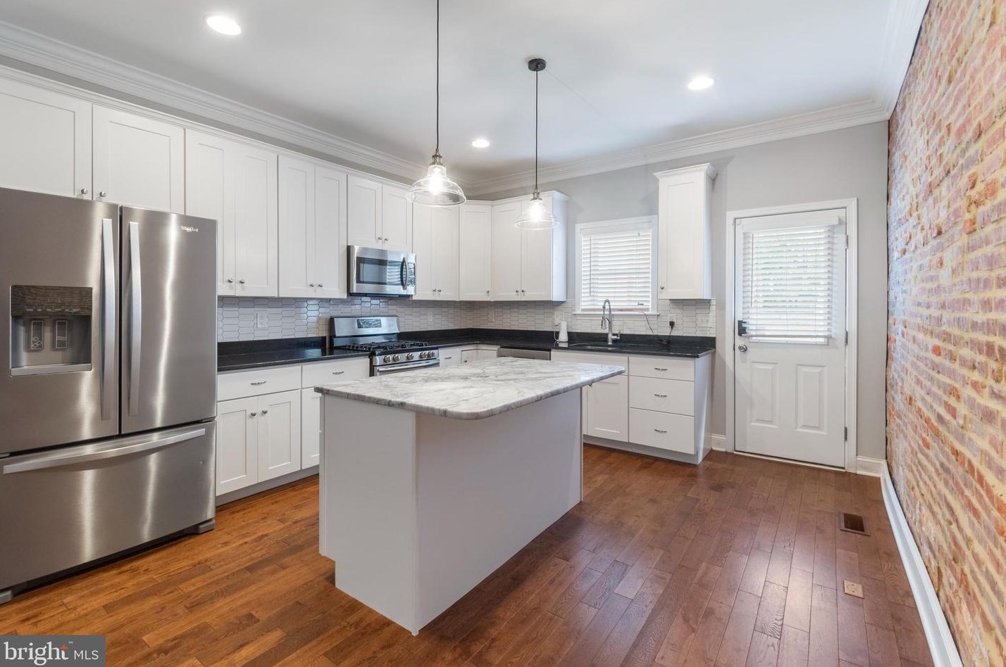 3033 Baltimore St, Baltimore MD  21229-3771 exterior