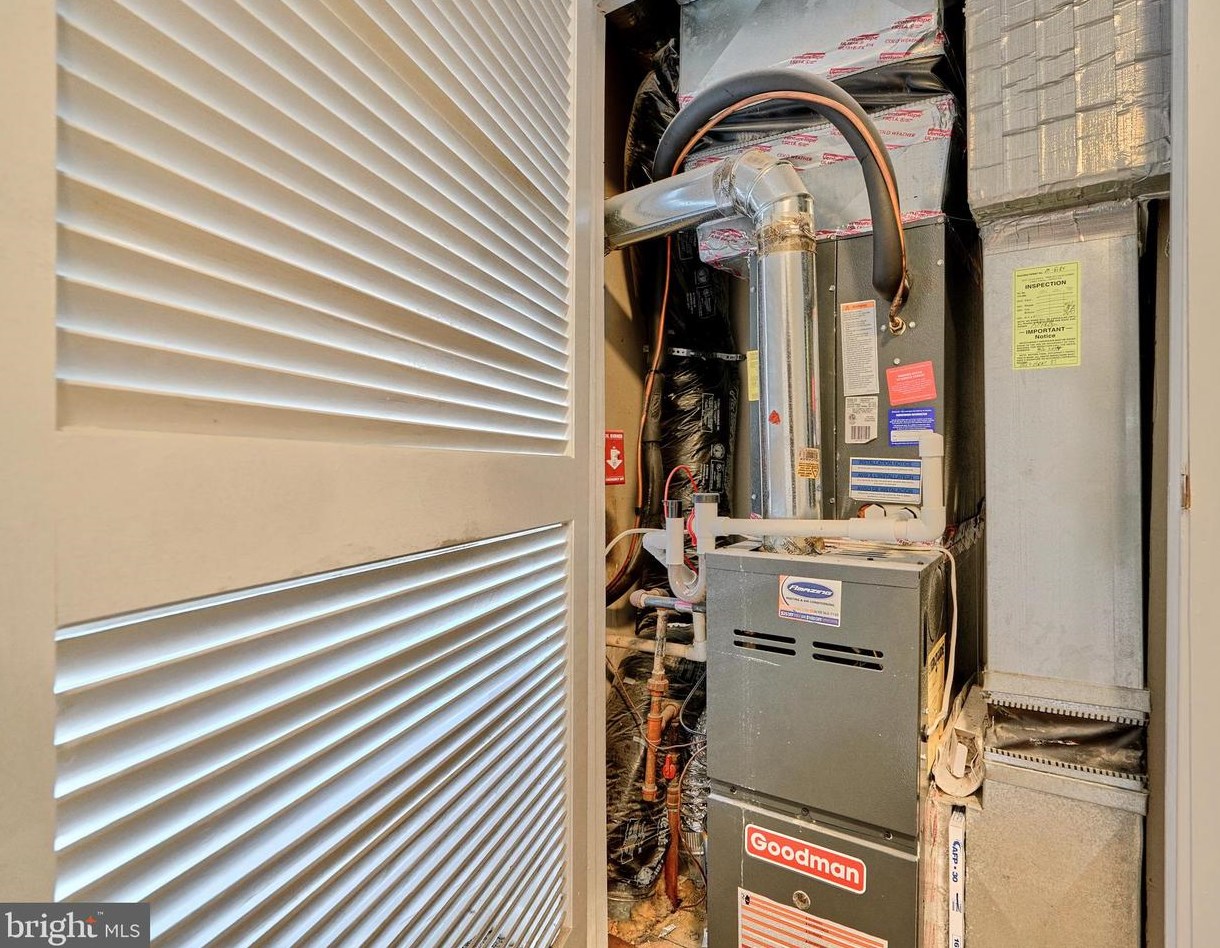 2212 Fleet St, Baltimore MD 21224-3741 exterior