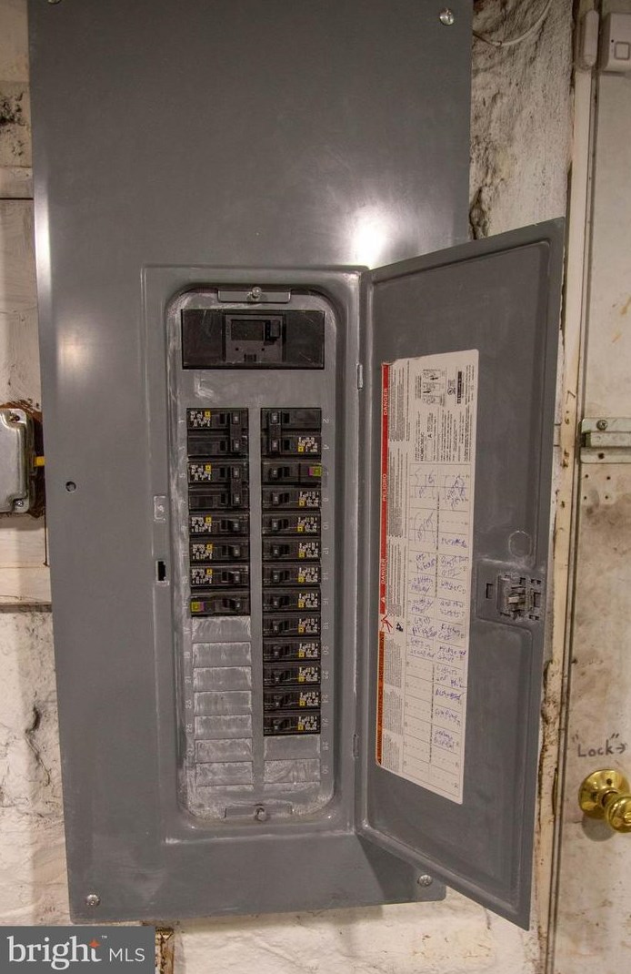 3813 Belle Ave, Baltimore MD 21215-4918 exterior