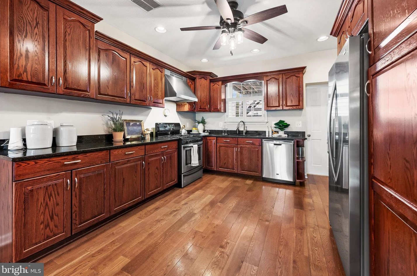 740 Potomac St, Baltimore MD  21224-3955 exterior