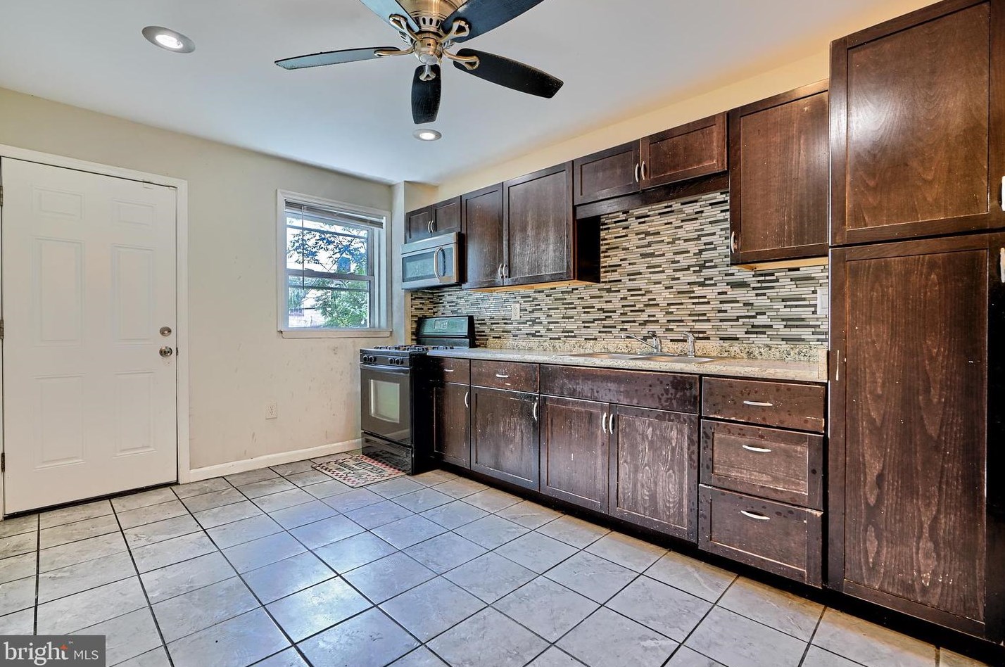 2721 Edmondson Ave, Baltimore MD  21223-1008 exterior