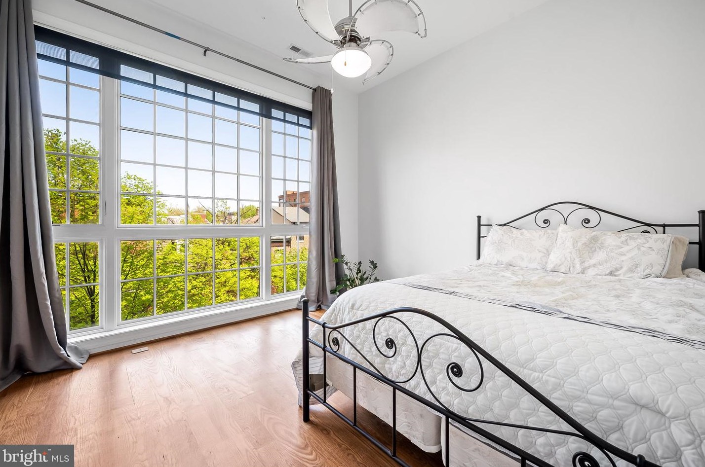 1741 Aliceanna St, Baltimore MD 21202-4647 exterior