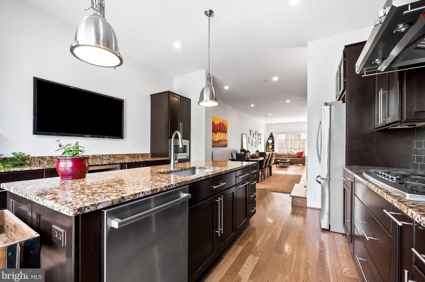 1741 Aliceanna St, Baltimore MD 21202-4647 exterior