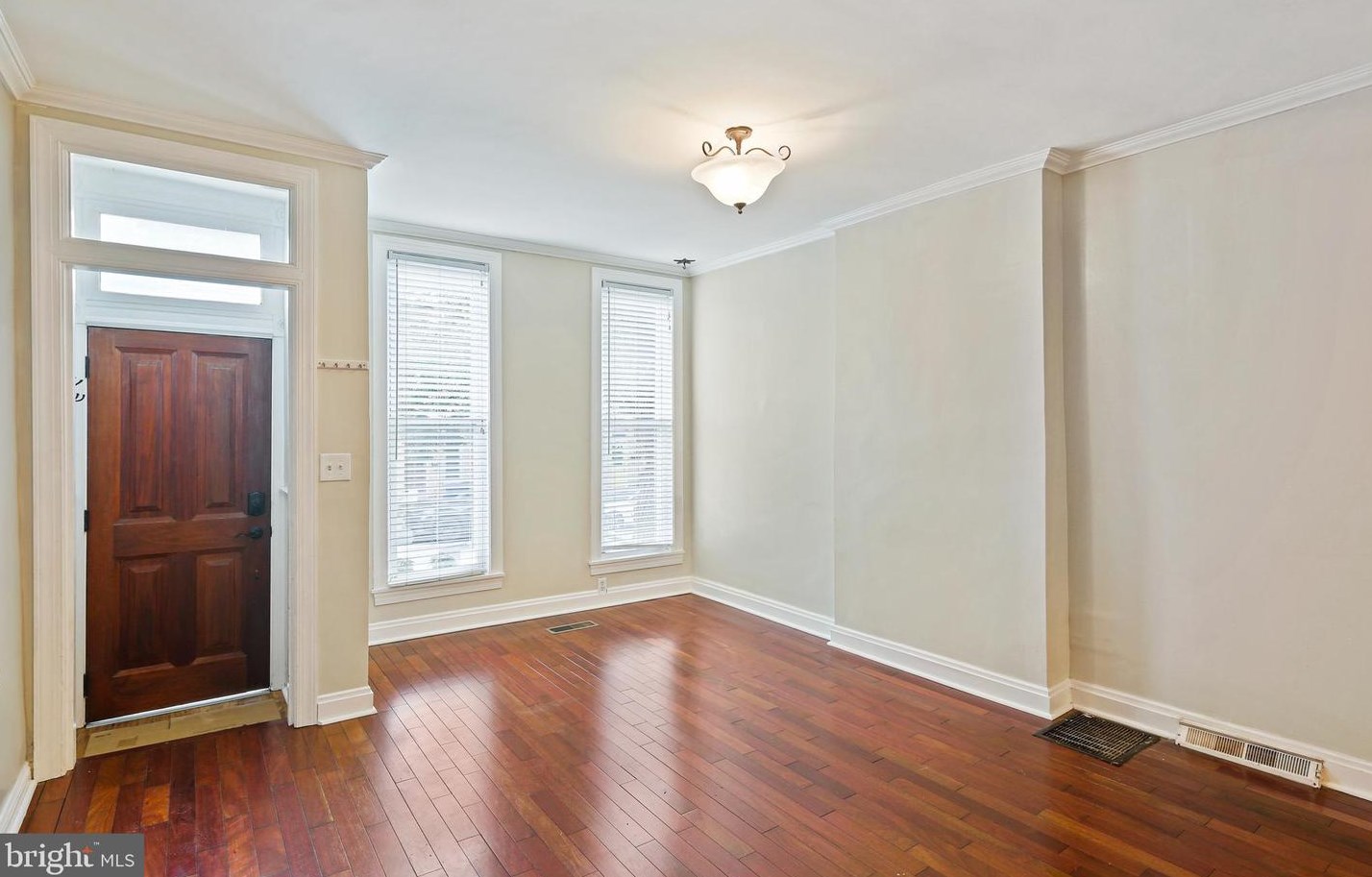 3010 Keswick Rd, Baltimore MD 21211-2640 exterior