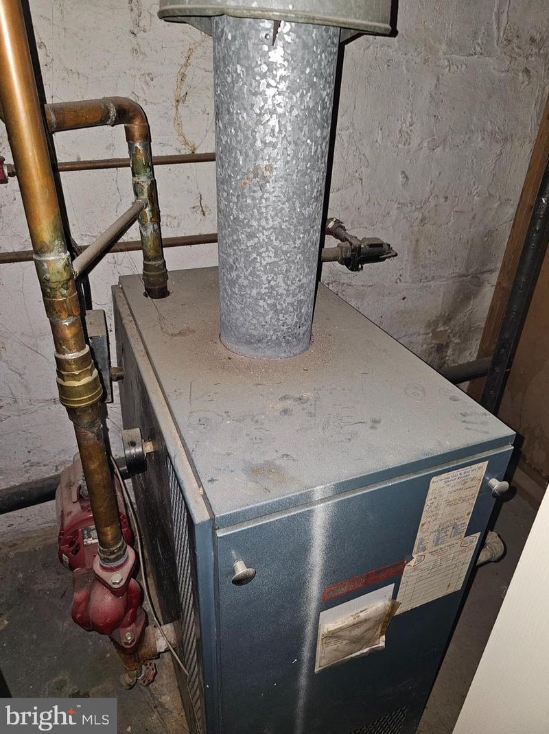 3227 Dudley Ave, Baltimore MD  21213-1711 exterior