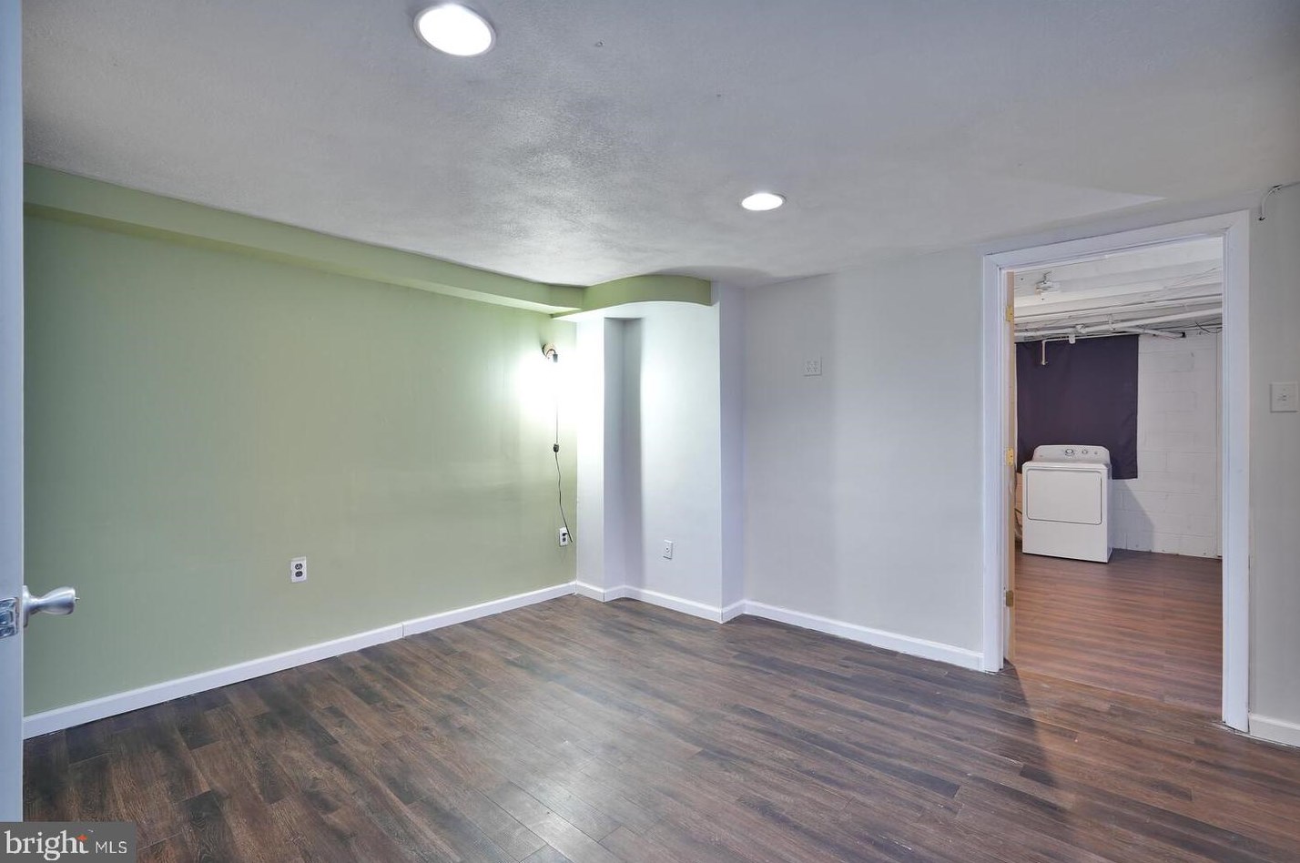 5652 Kavon Ave, Baltimore MD 21206-3626 exterior