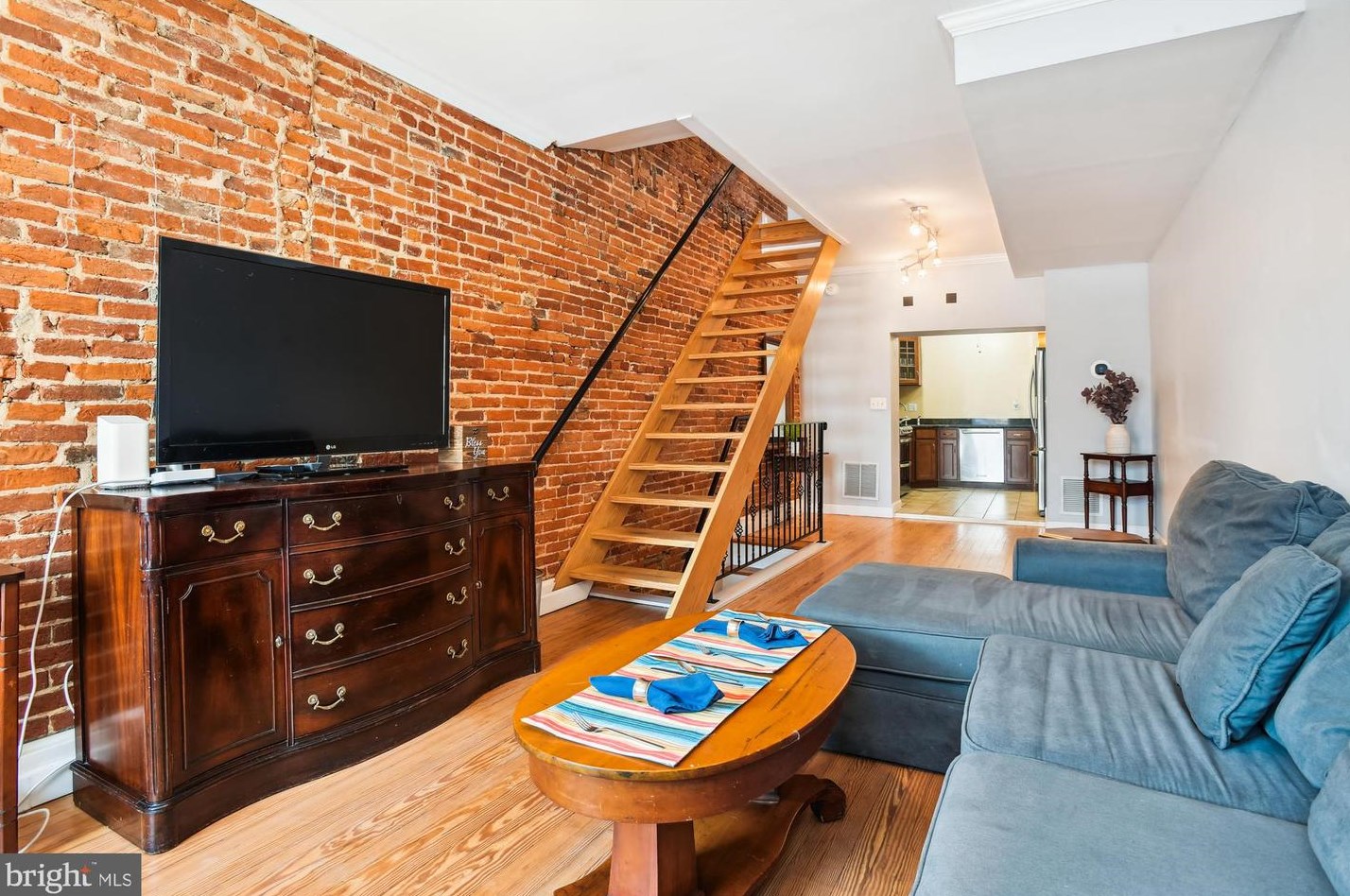 510 Montford Ave, Baltimore MD  21205-2523 exterior