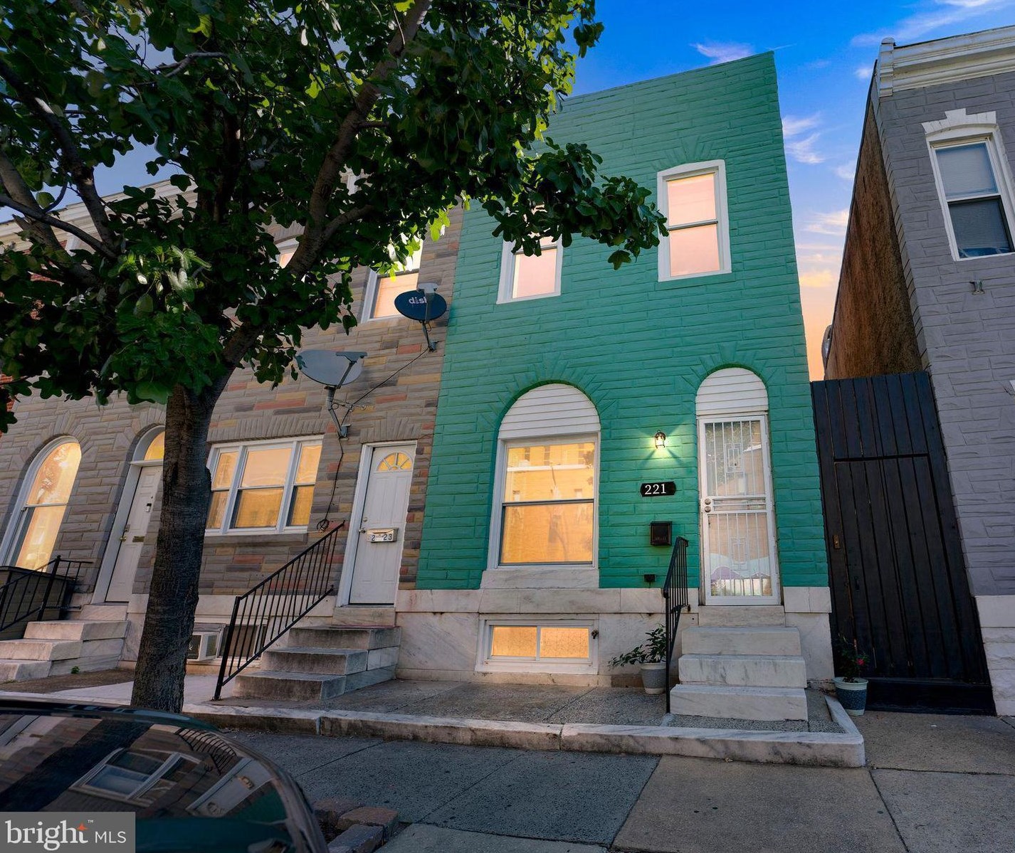 221 Lakewood Ave, Baltimore MD 21224-1143 exterior