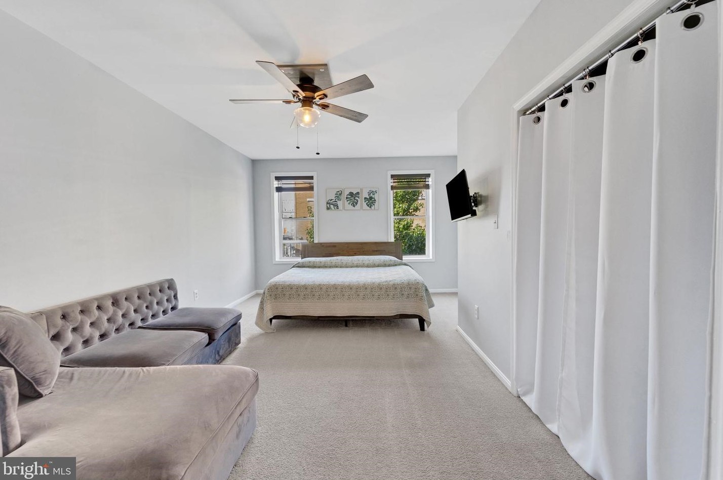 221 Lakewood Ave, Baltimore MD 21224-1143 exterior