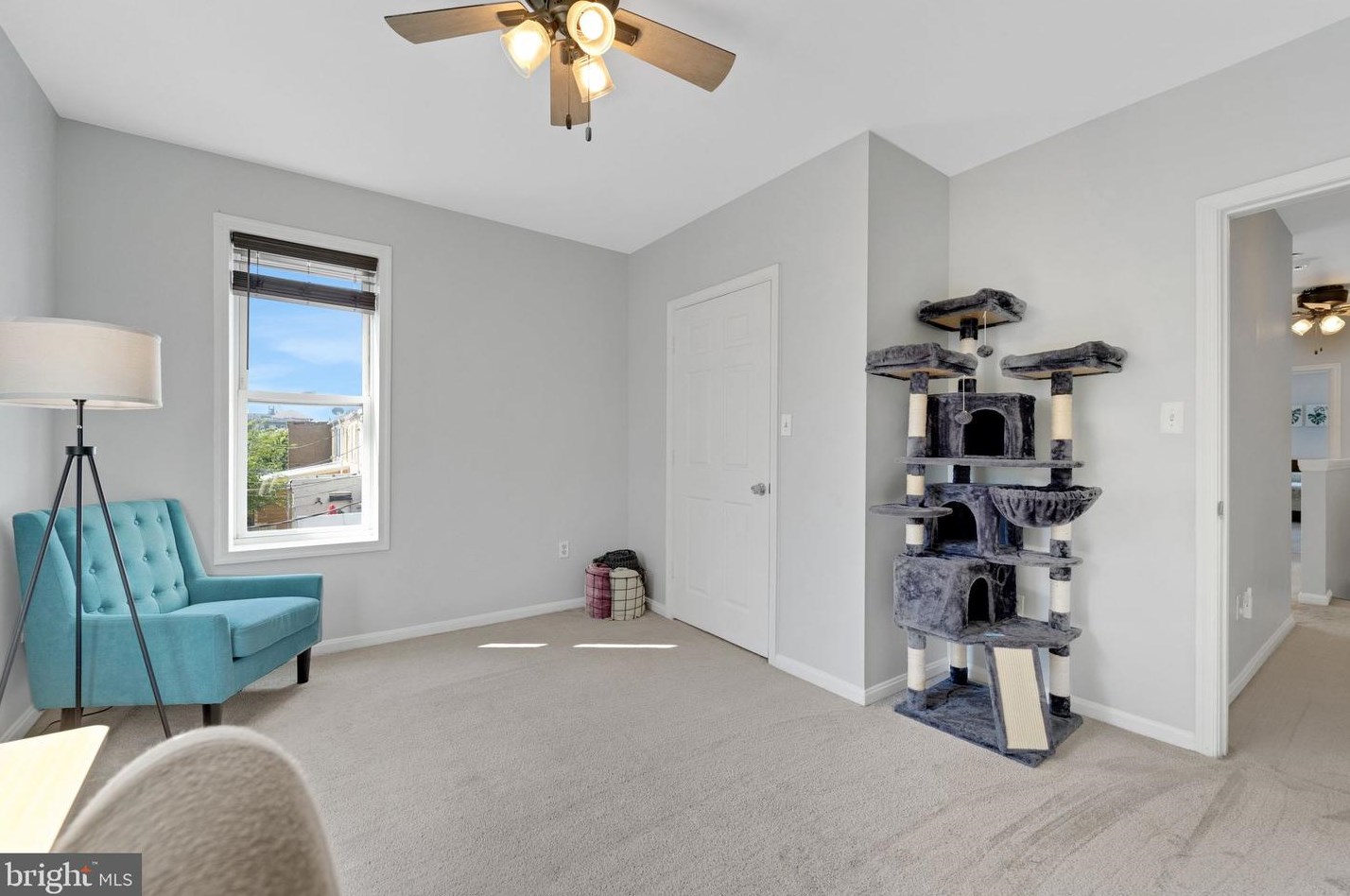 221 Lakewood Ave, Baltimore MD 21224-1143 exterior