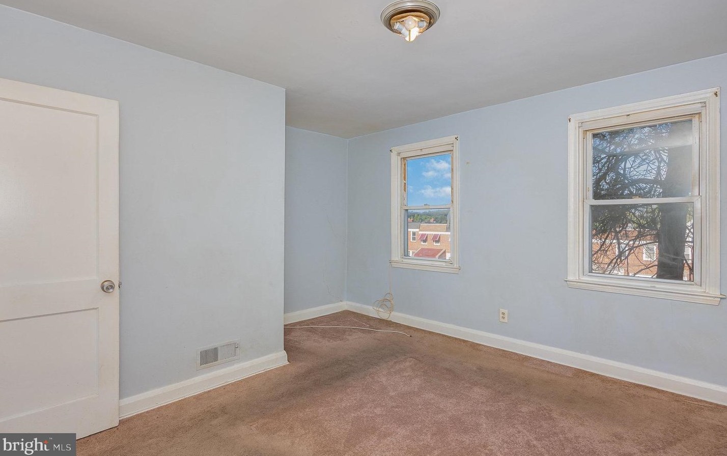 3633 Dudley Ave, Baltimore MD 21213-1828 exterior