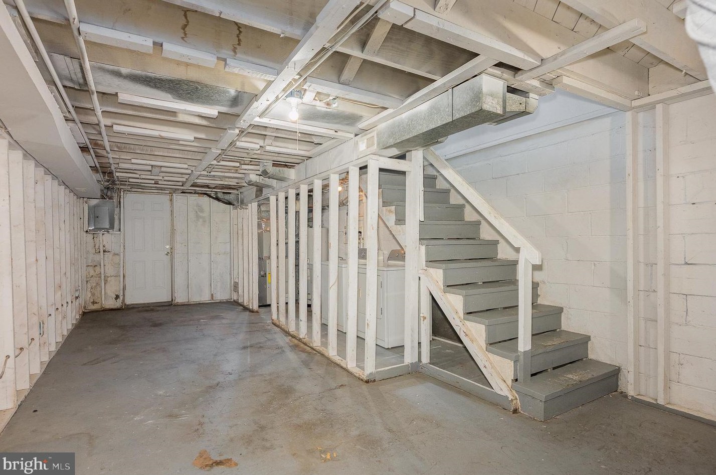 3633 Dudley Ave, Baltimore MD 21213-1828 exterior