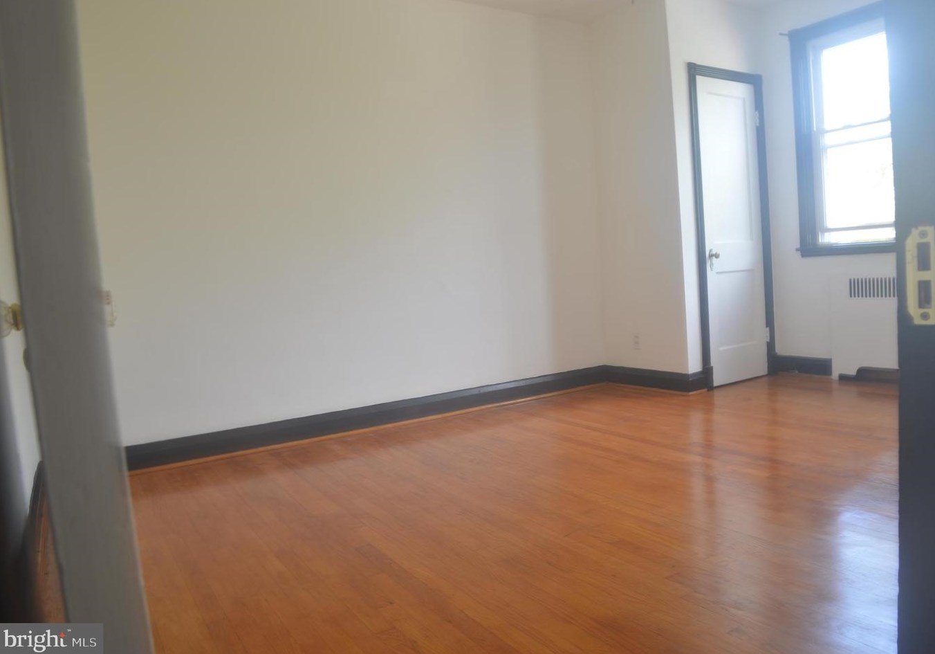 1522 Roundhill Rd, Baltimore MD  21218-2211 exterior