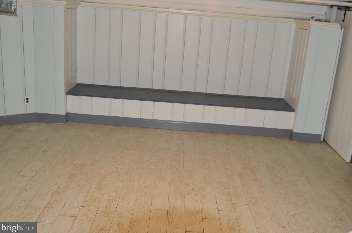 1522 Roundhill Rd, Baltimore MD  21218-2211 exterior