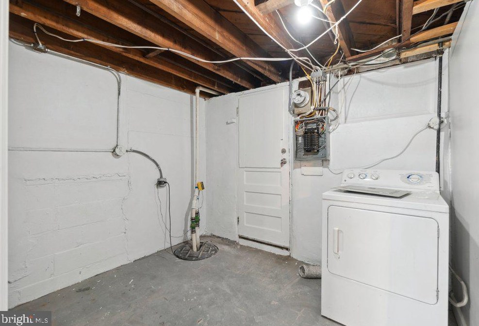 3632 Columbus Dr, Baltimore MD  21215-6121 exterior