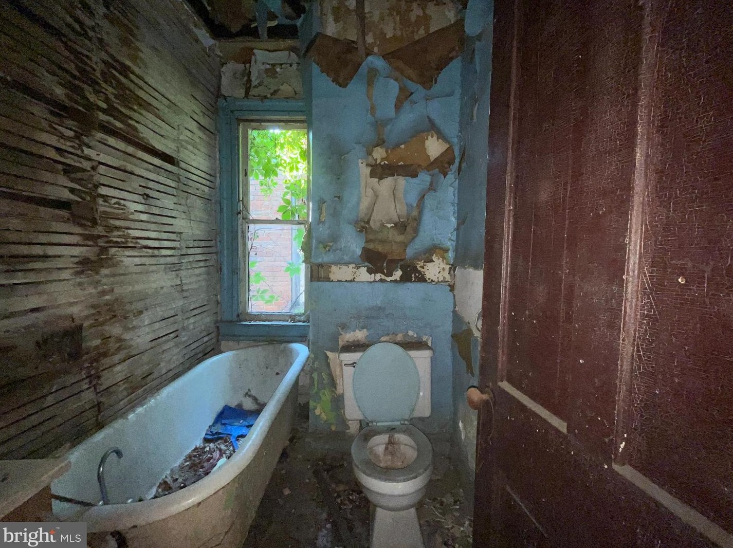 1911 Mosher St, Baltimore MD  21217-2136 exterior