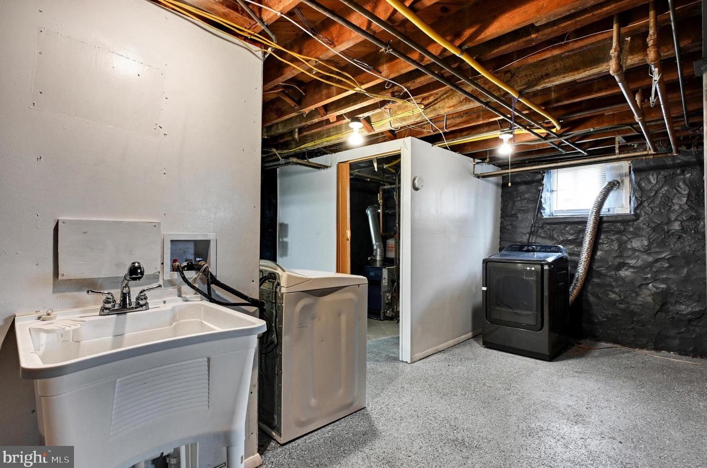 5666 Kavon Ave, Baltimore MD  21206-3626 exterior