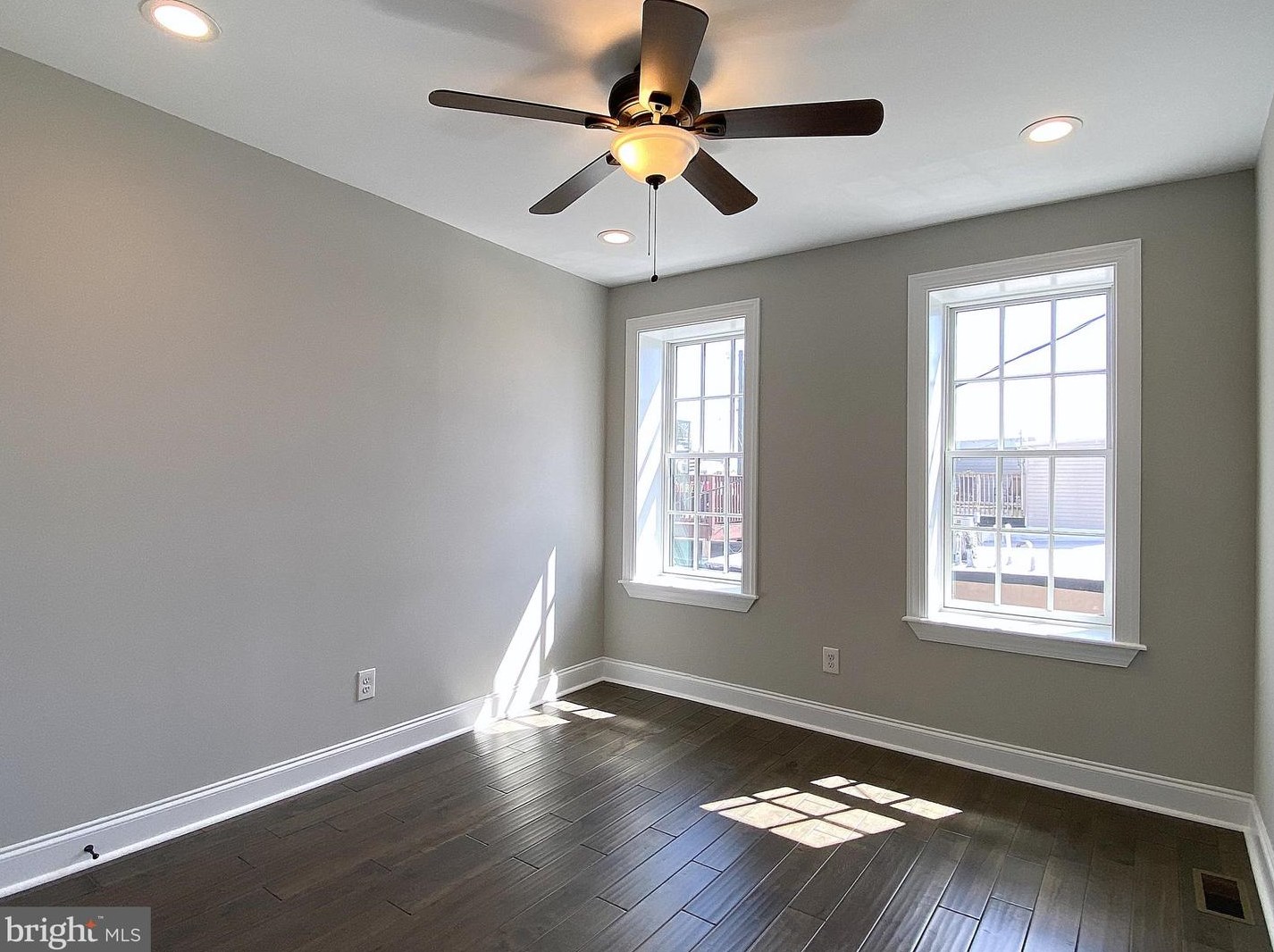 2527 Fleet St, Baltimore MD  21224-3707 exterior