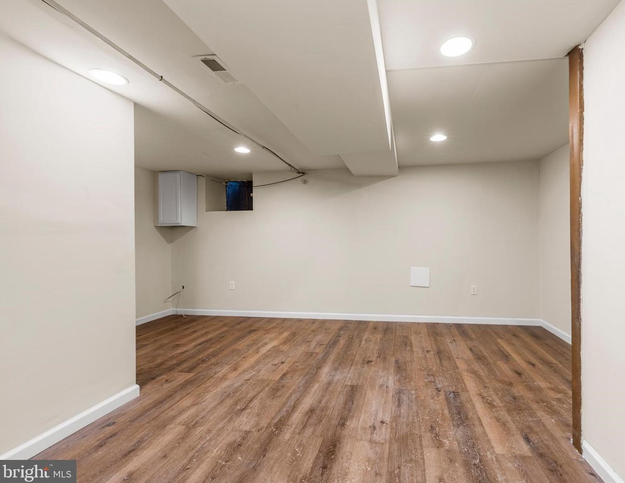 3714 Elkader Rd, Baltimore MD  21218-2004 exterior