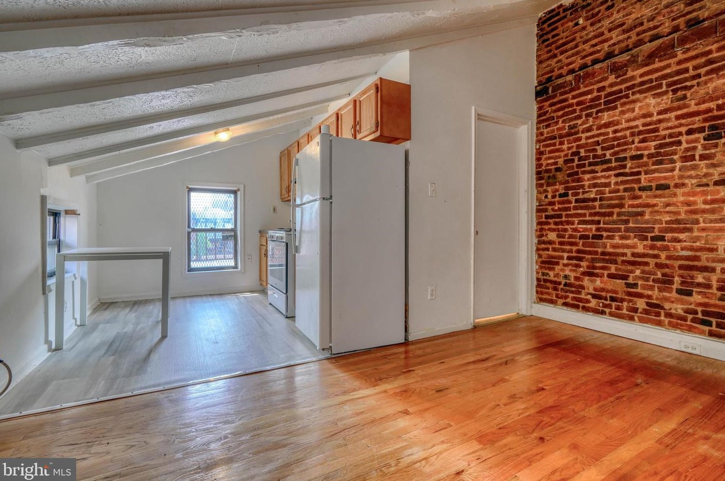 316 Paca St, Baltimore MD 21201-1814 exterior