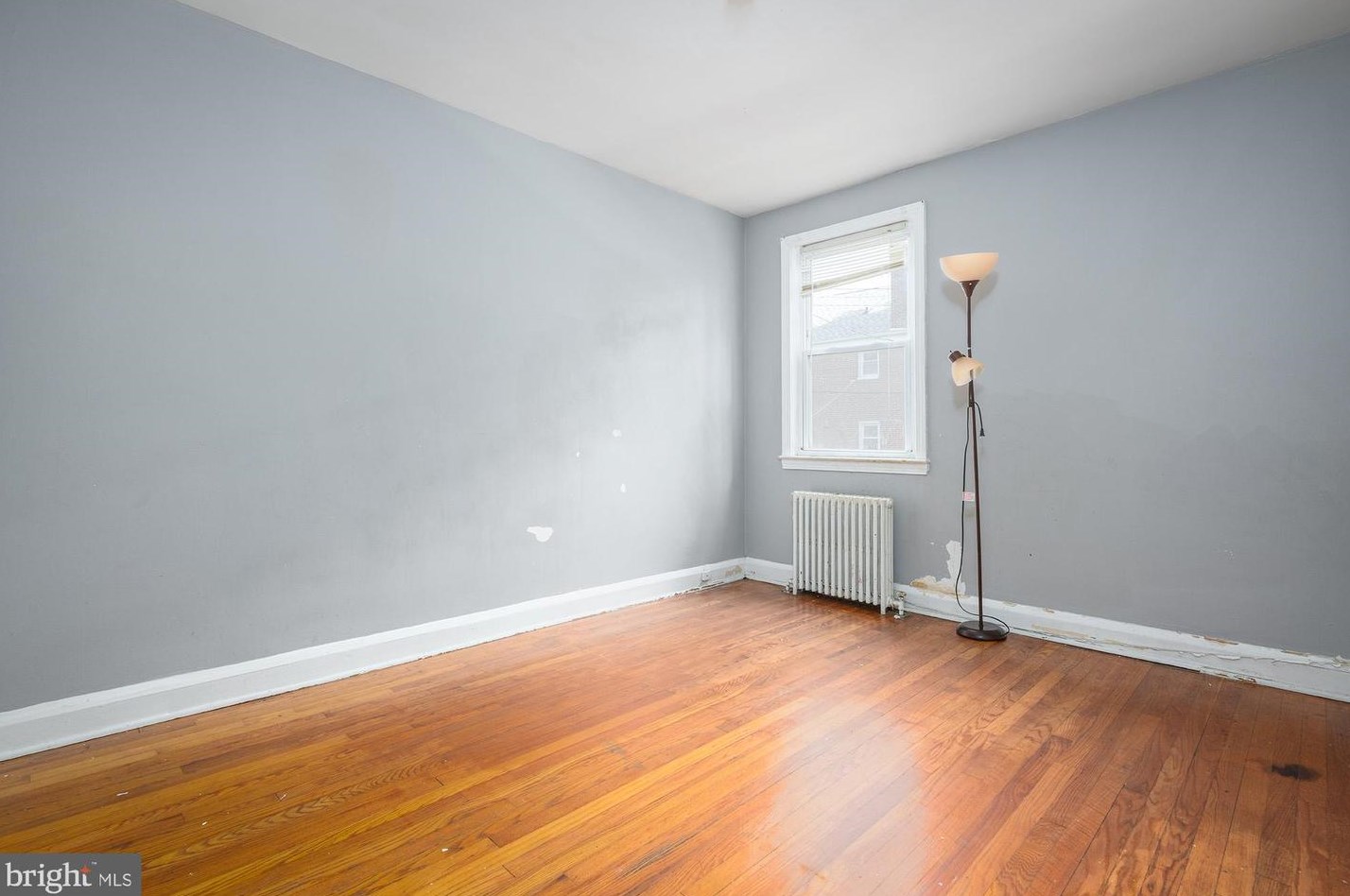 6103 Chinquapin Pkwy, Baltimore MD 21239-1944 exterior