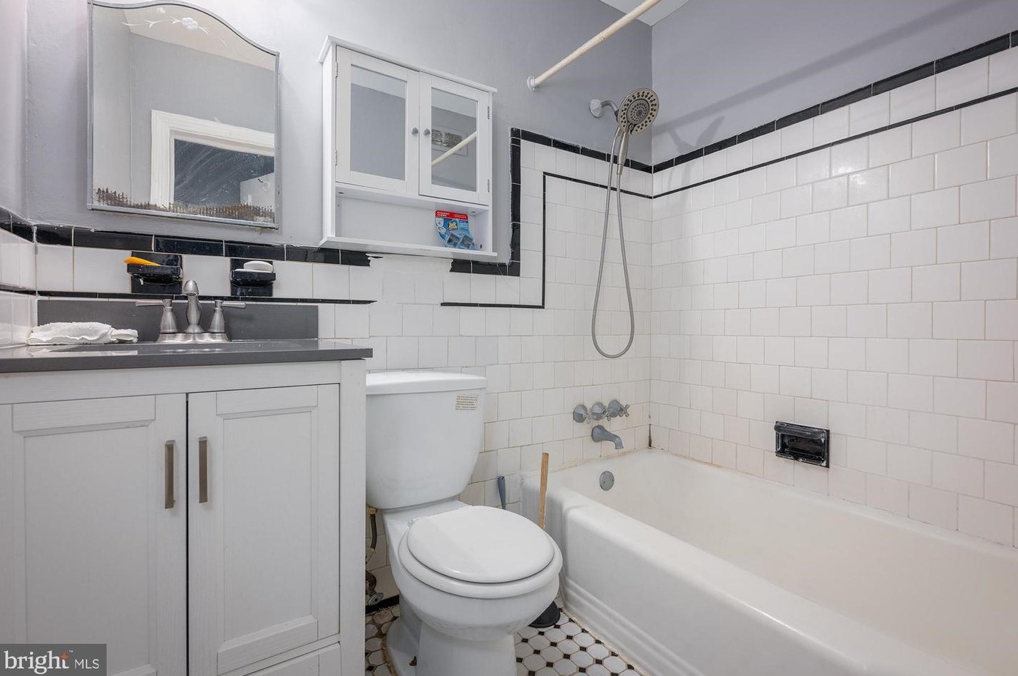 6103 Chinquapin Pkwy, Baltimore MD 21239-1944 exterior