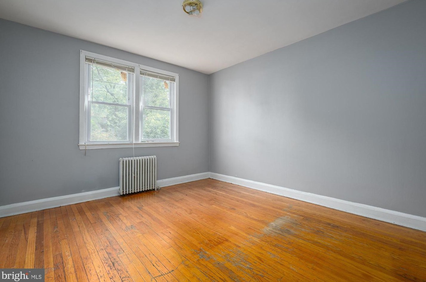 6103 Chinquapin Pkwy, Baltimore MD 21239-1944 exterior