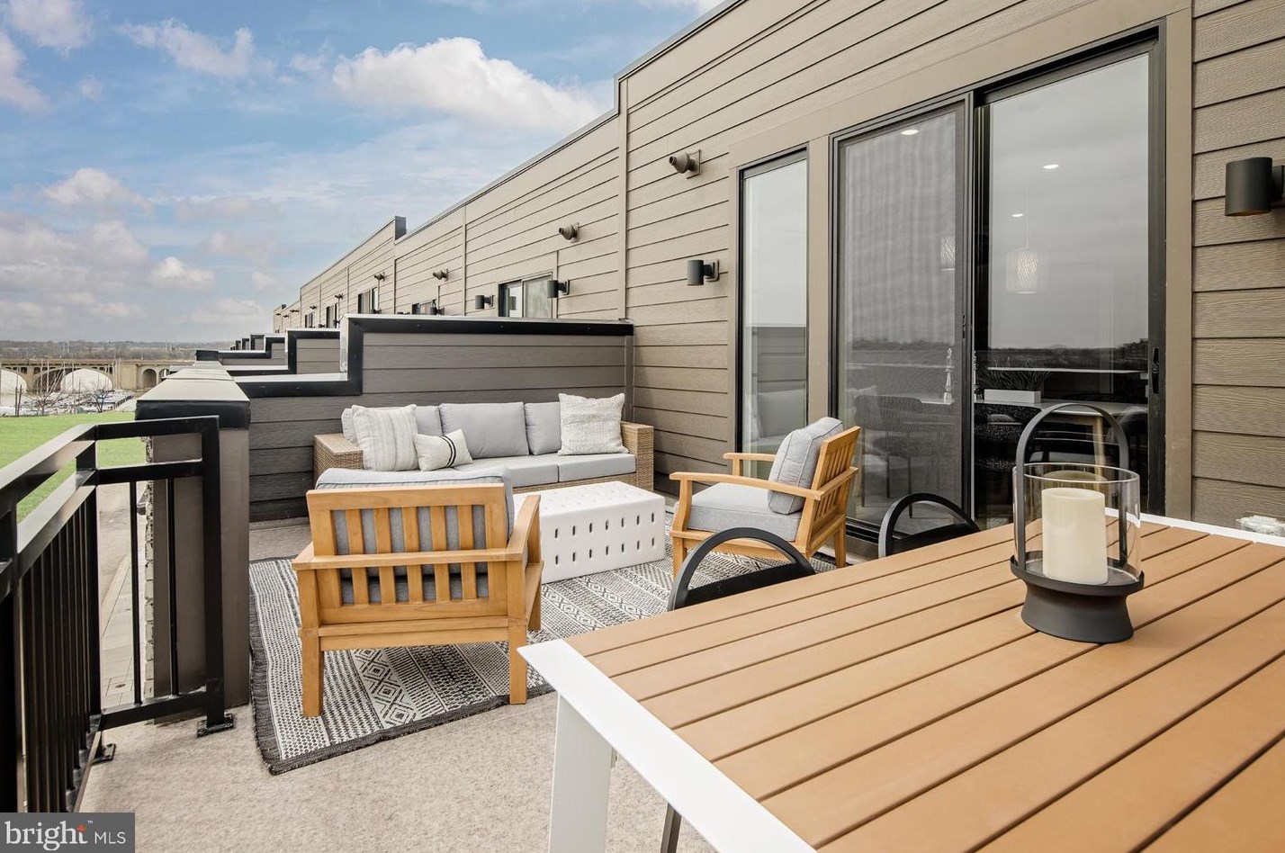 208 Light St, Baltimore MD 21230 exterior