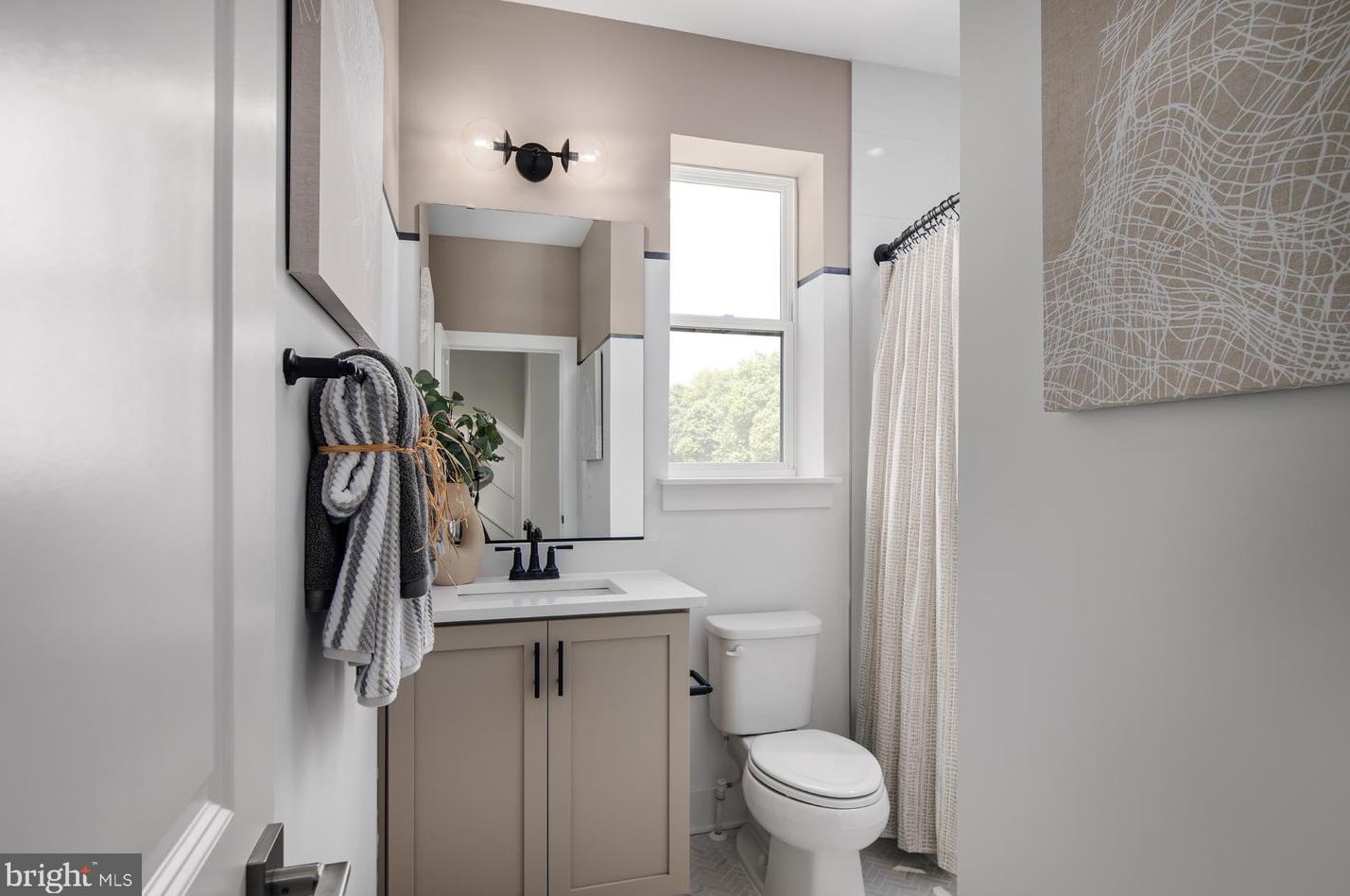 208 Light St, Baltimore MD 21230 exterior