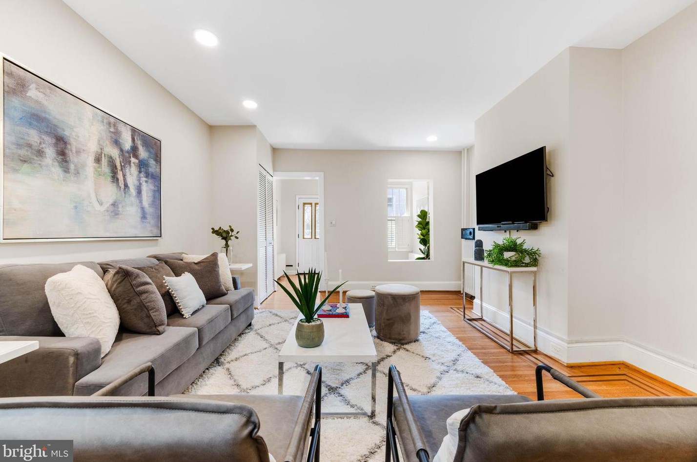 1000 Union Ave, Baltimore MD  21211-1820 exterior