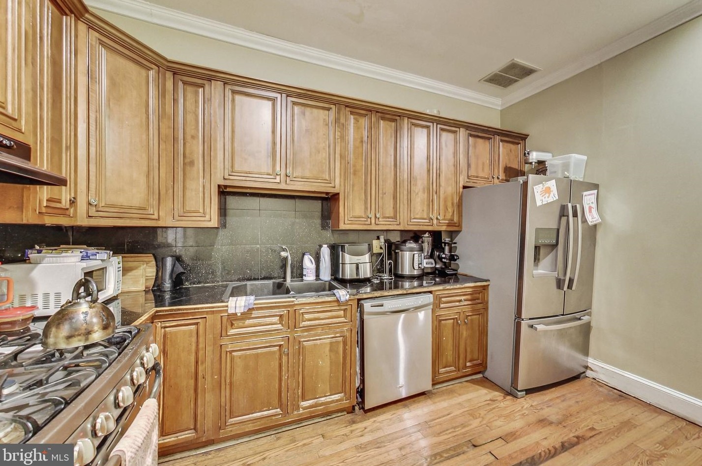 212 22 St, Baltimore MD 21218-5832 exterior