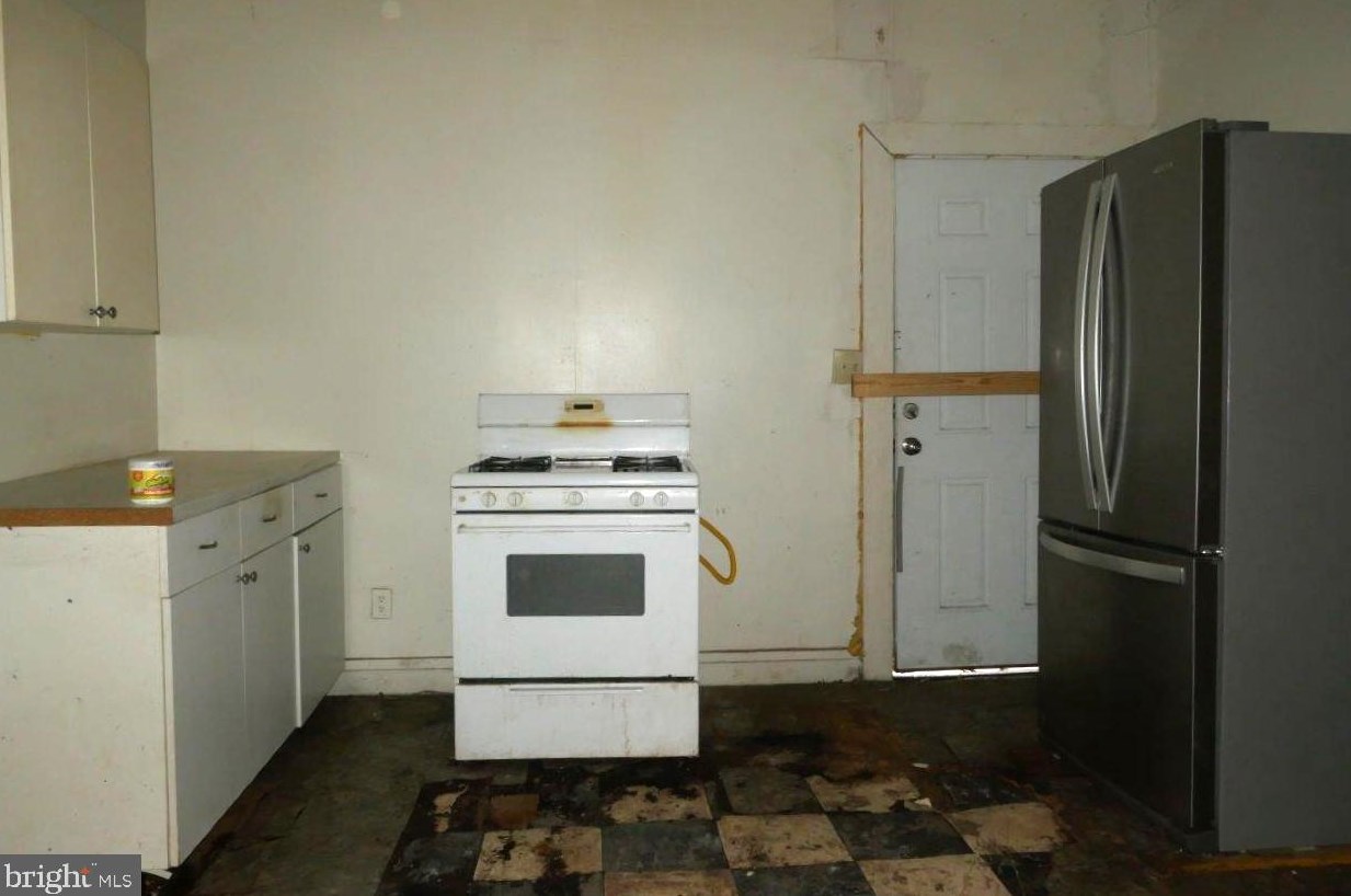 5113 Gwynn Oak Ave, Baltimore MD  21207-7634 exterior