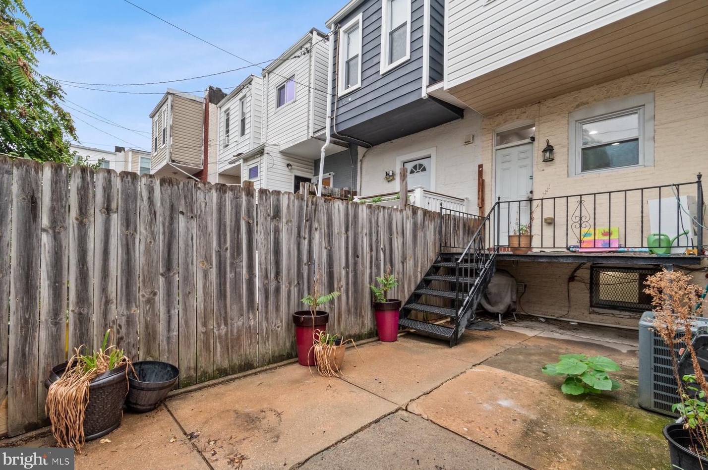 204 Streeper St, Baltimore MD 21224-4807 exterior