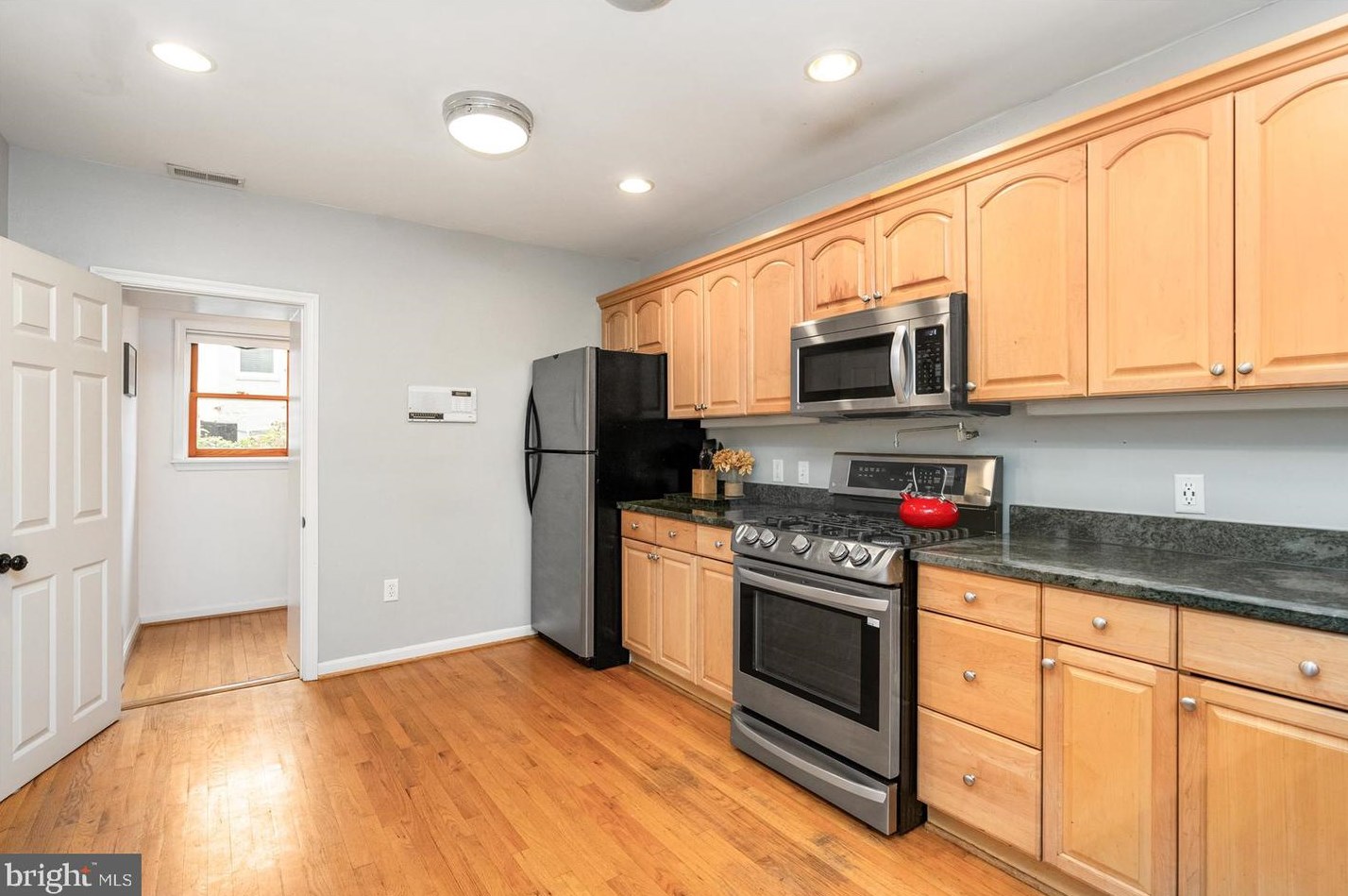 414 Wolfe St, Baltimore MD  21213-2421 exterior