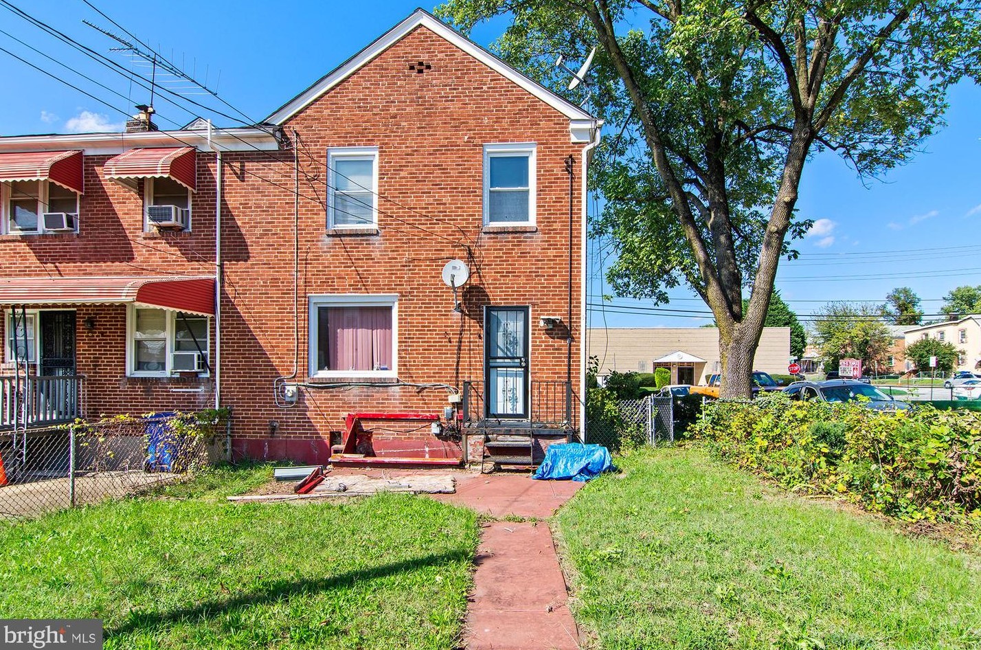 4001 Rogers Ave, Baltimore MD  21207-7127 exterior