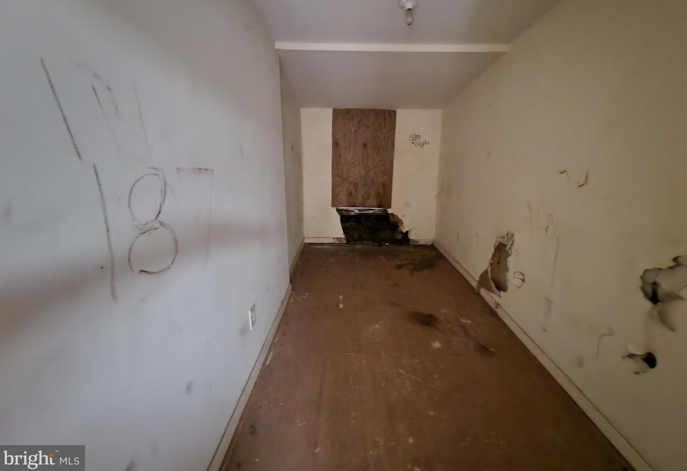 2127 Mchenry St, Baltimore MD 21223-2901 exterior