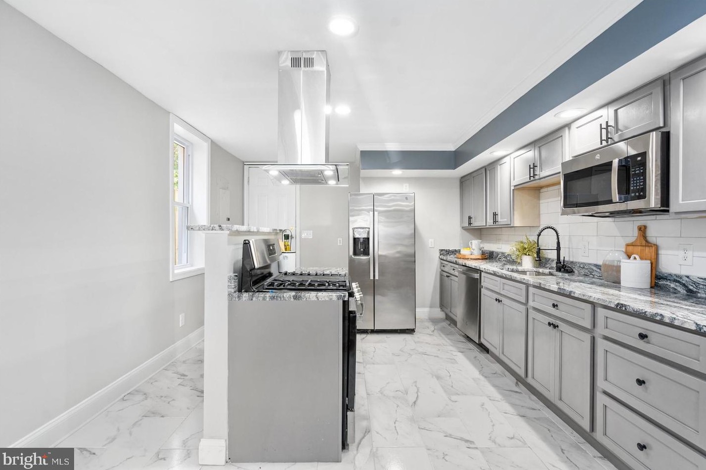 1706 Lombard St, Baltimore MD 21223-1010 exterior