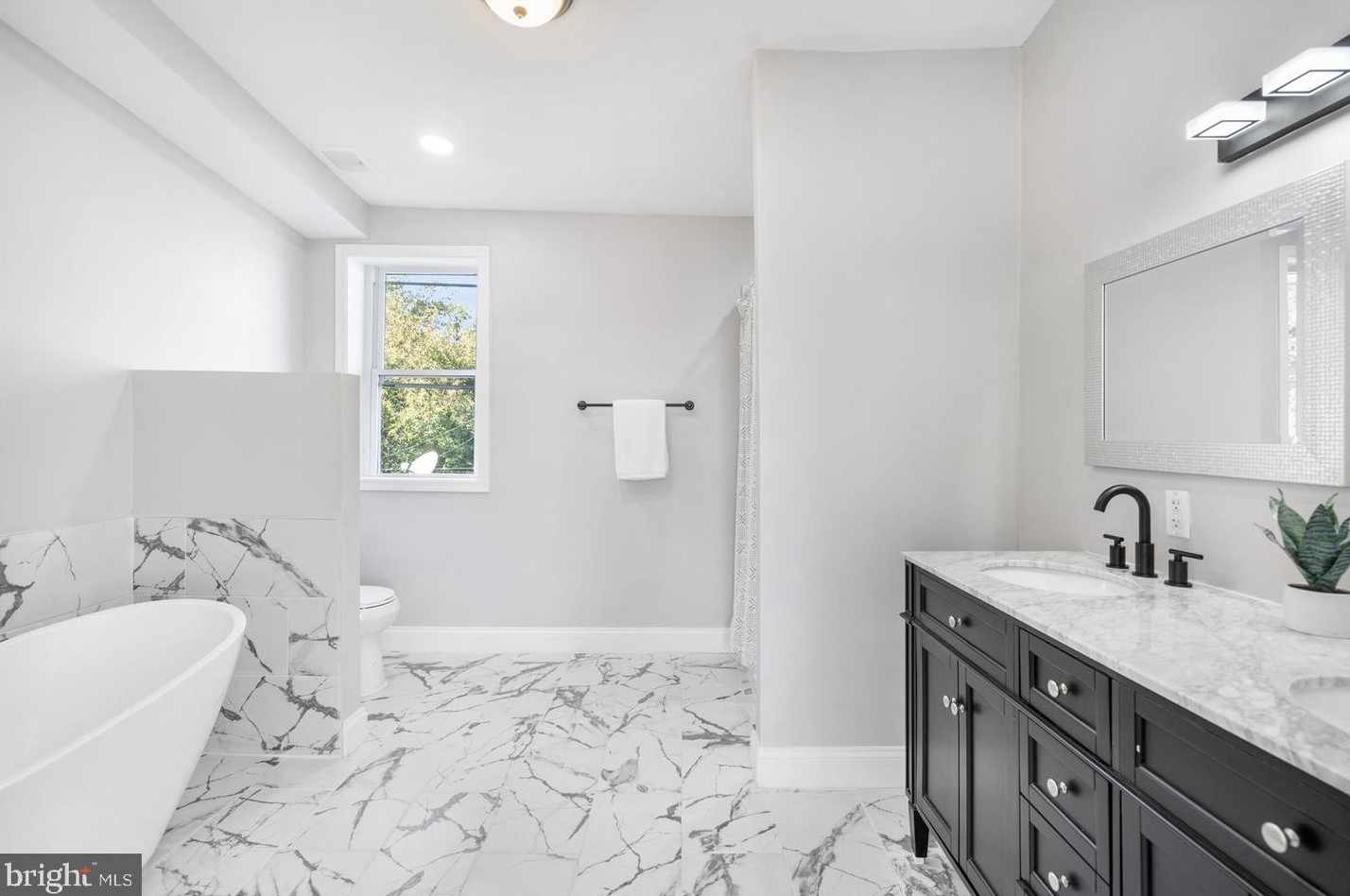 1706 Lombard St, Baltimore MD 21223-1010 exterior