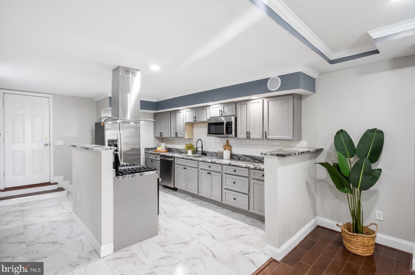 1706 Lombard St, Baltimore MD 21223-1010 exterior