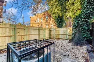 310 E 25th St, Baltimore, MD 21218 - Photo 43